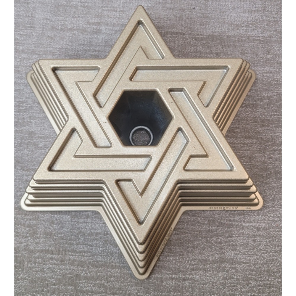 Williams Sonoma Star of David Bundt Cake Pan Nordic Ware Gold Bakeware